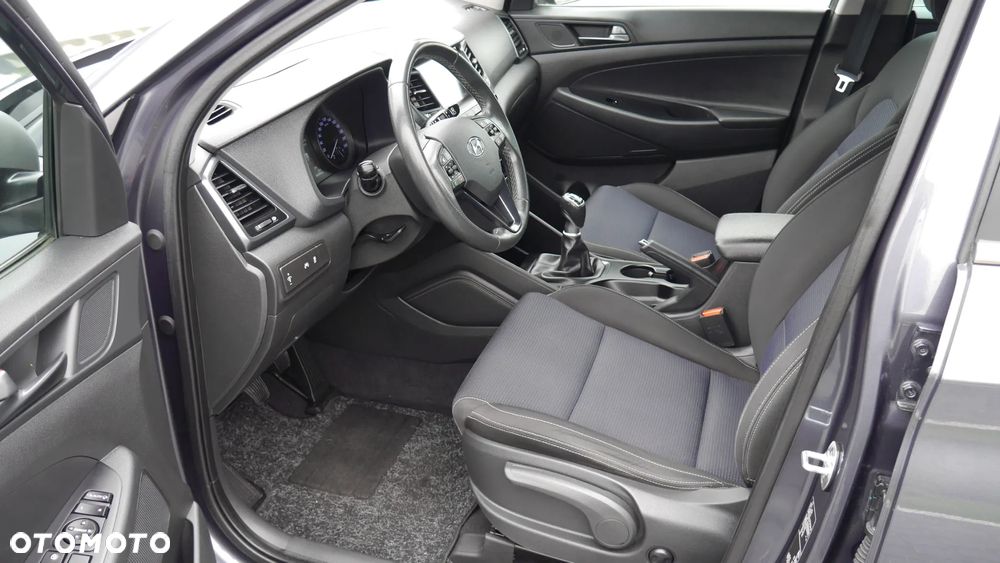Hyundai Tucson 1.7 CRDI BlueDrive GO 2WD - 22