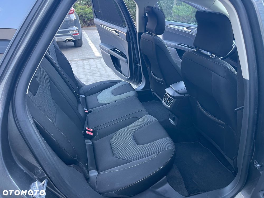 Ford Mondeo - 27