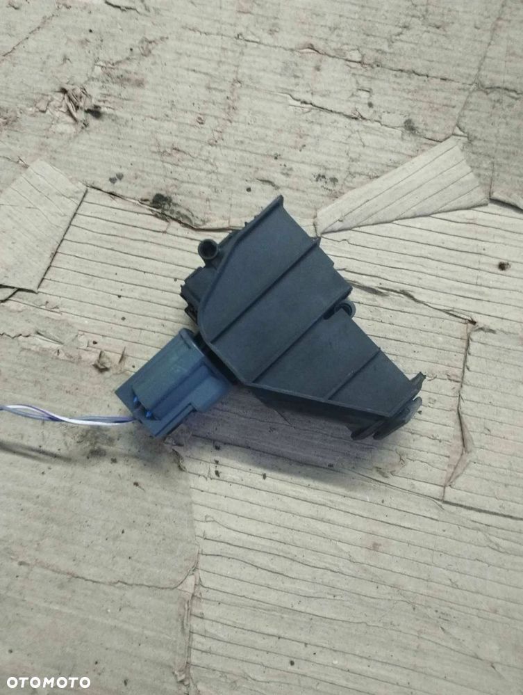 zamek klapki wlewu paliwa ford mondeo mk4 , s-max , galaxy mk3 - 2
