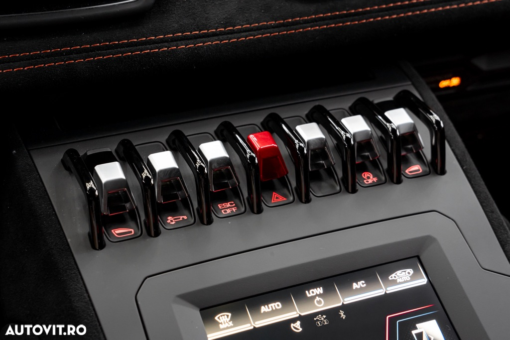 Lamborghini Huracan - 36