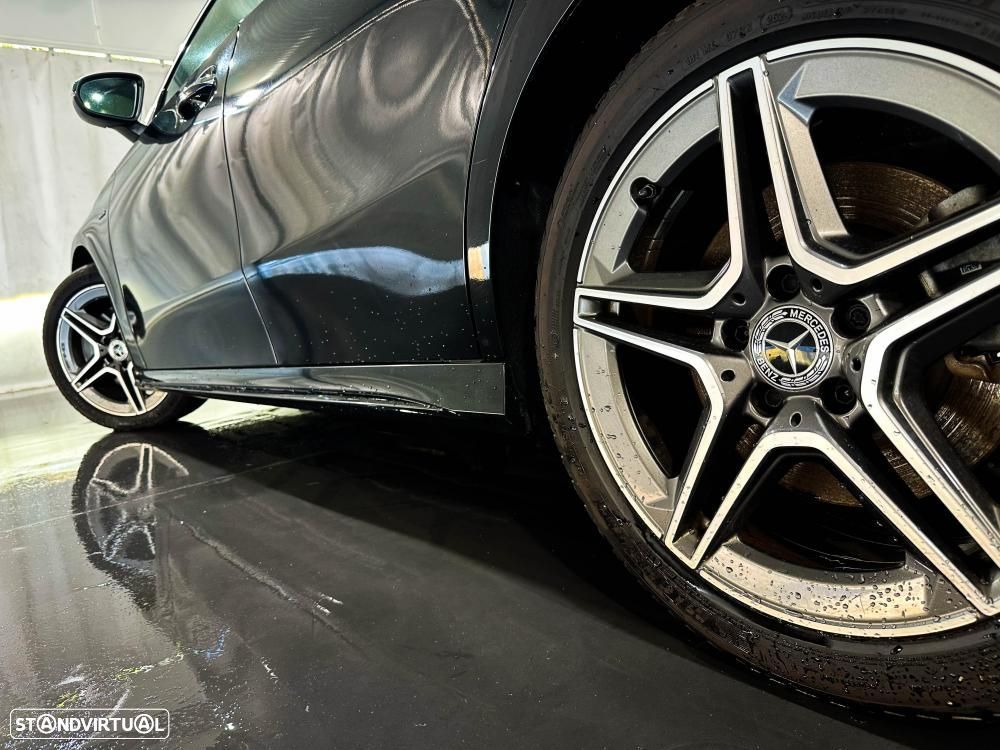 Mercedes-Benz A 250 e 8G-DCT Edition AMG Line - 11