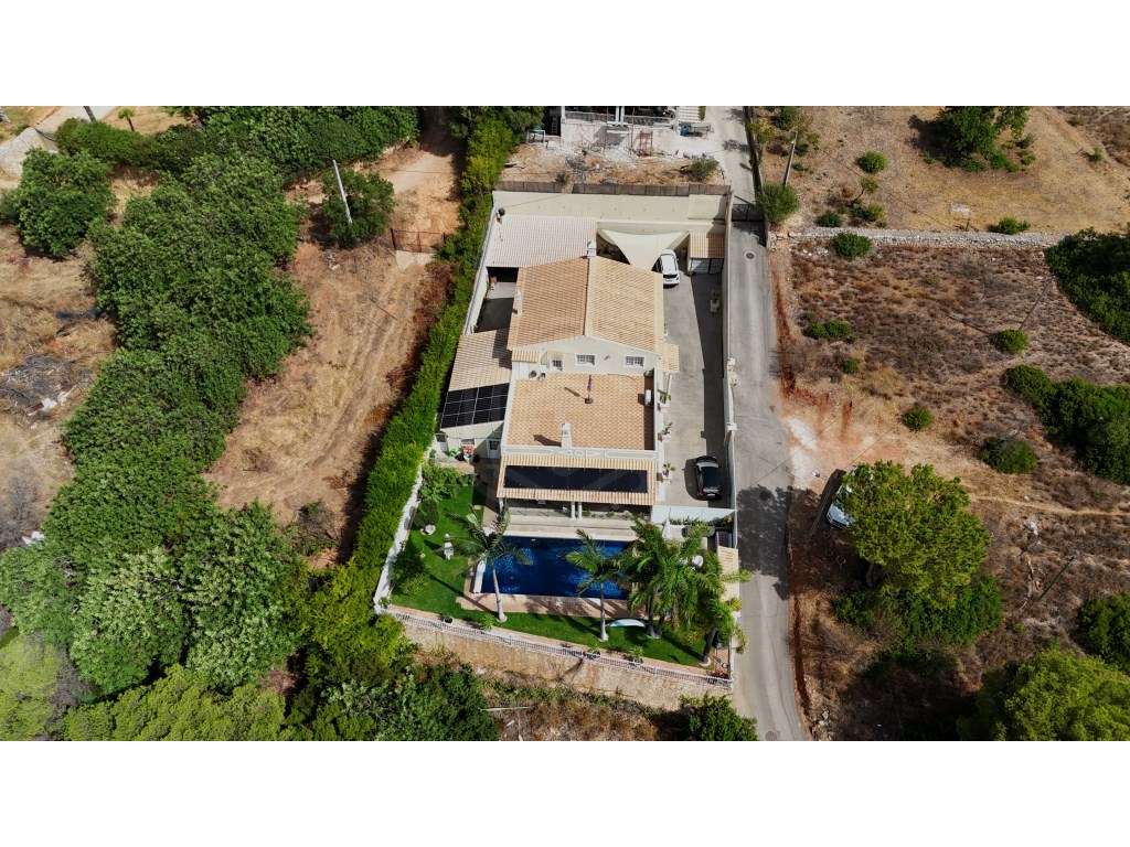 Moradia T4 em localização privilegiada no Esteval, Algarve - Grande imagem: 4/51
