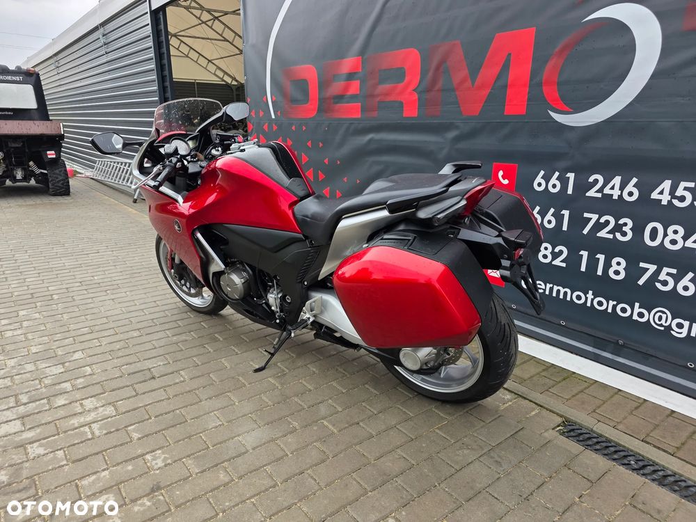 Honda VFR - 6