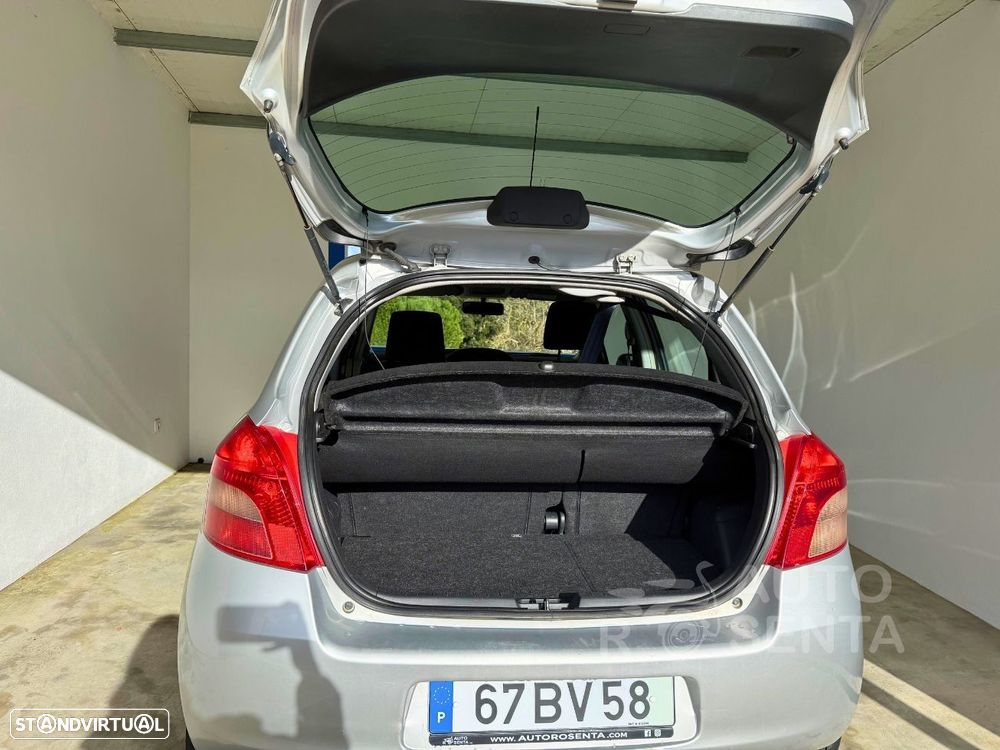 Toyota Yaris 1.0 VVT-i - 7