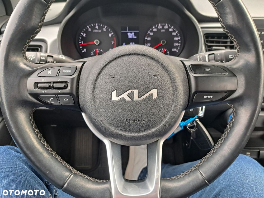 Kia Rio 1.2 M - 11