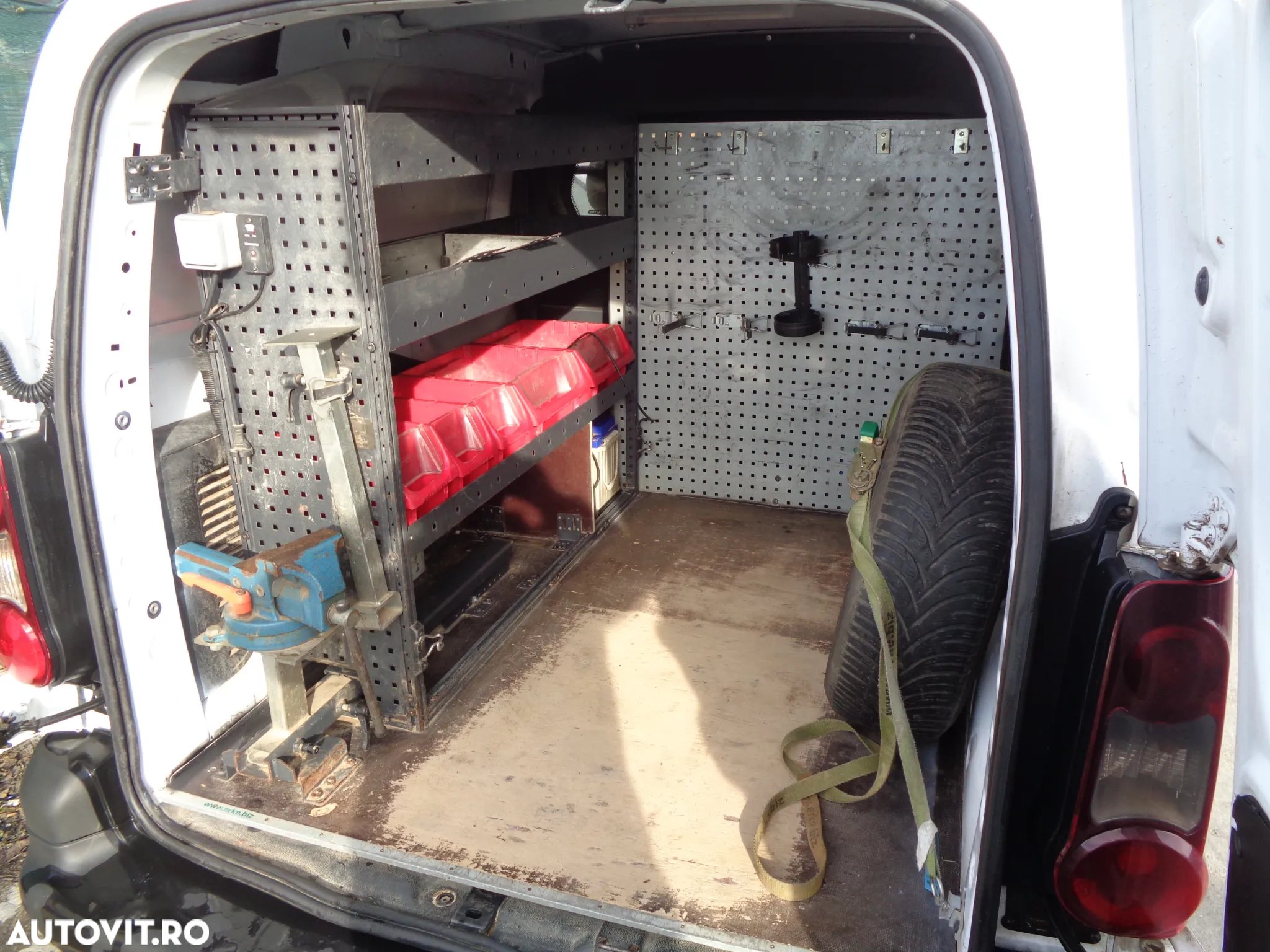 Peugeot PARTNER DANGEL 4X4 - 4