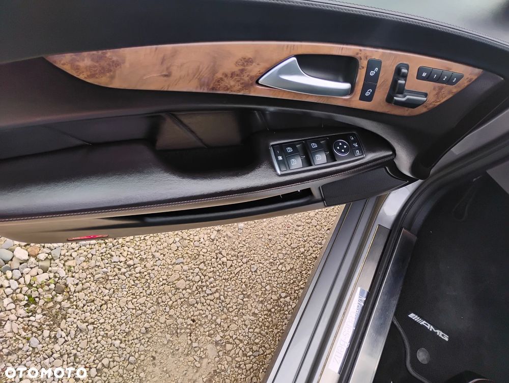 Mercedes-Benz CLS Shooting Brake 350 CDI 4Matic DPF B.EFF 7G-TR Edition 1 - 21