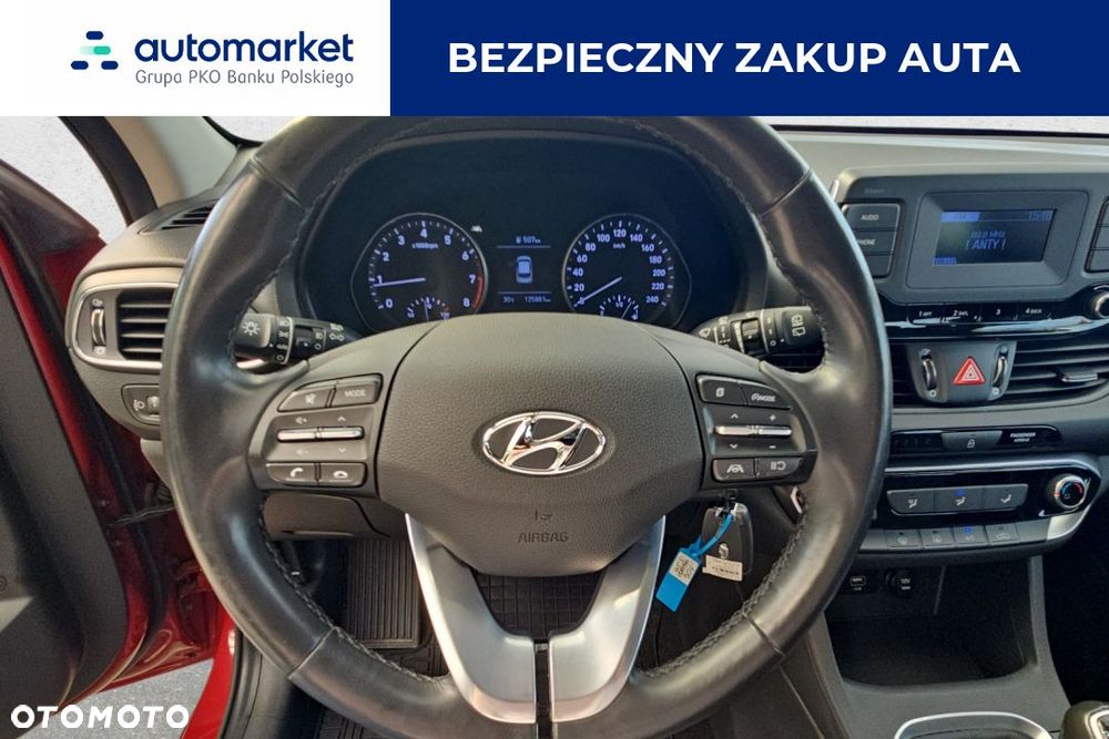 Hyundai i30 1.5 DPI Classic + - 15