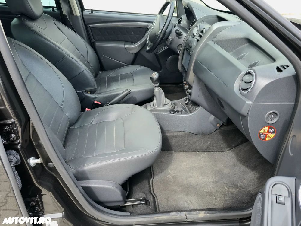 Dacia Duster dCi 110 FAP 4x4 Laureate - 11