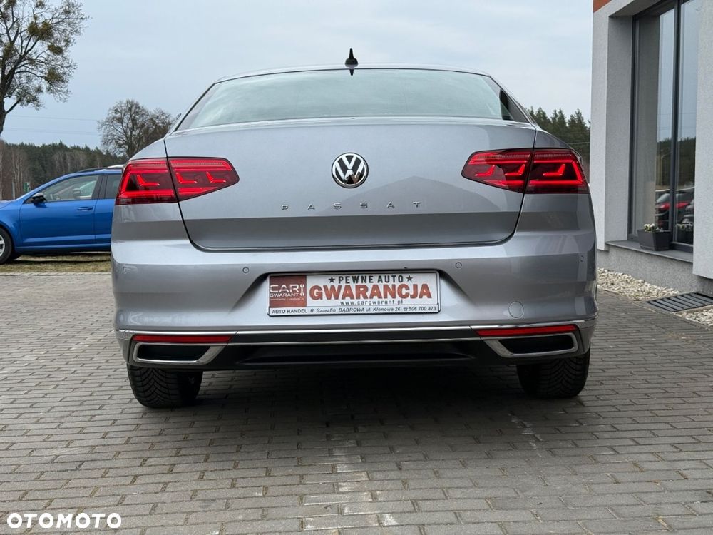 Volkswagen Passat - 13