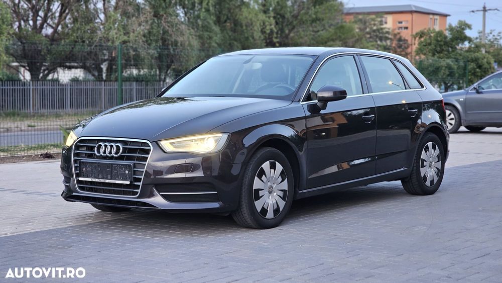Audi A3 Sportback - 1