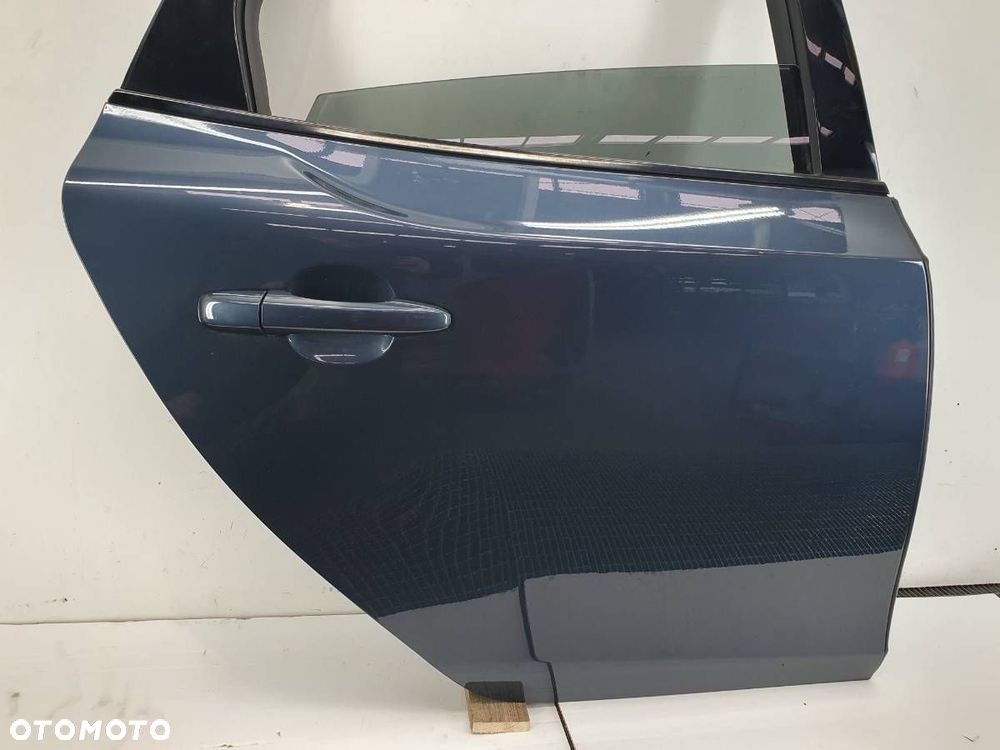 DRZWI TYŁ PRAWE VOLVO V40 II KOMPLETNE 723-16 723 - 4