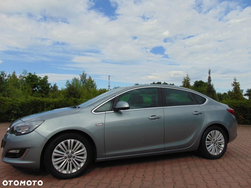 Opel Astra 1.7 CDTI DPF Exklusiv - 6