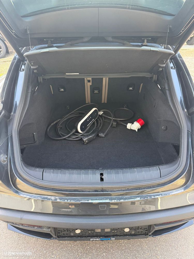 Porsche Taycan Cross Turismo 4 - 9