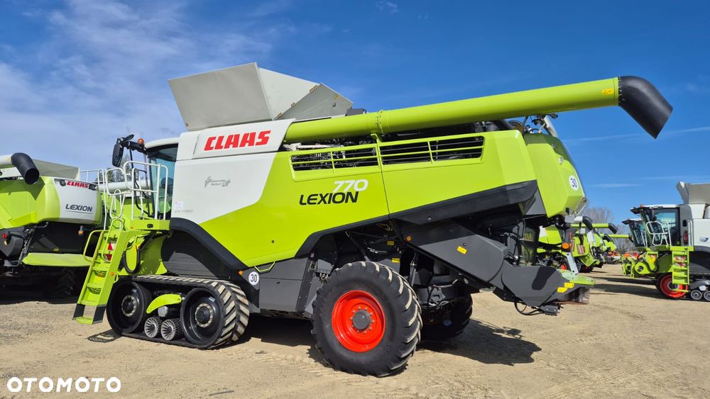 Claas Lexion 770TT z hederem - 4