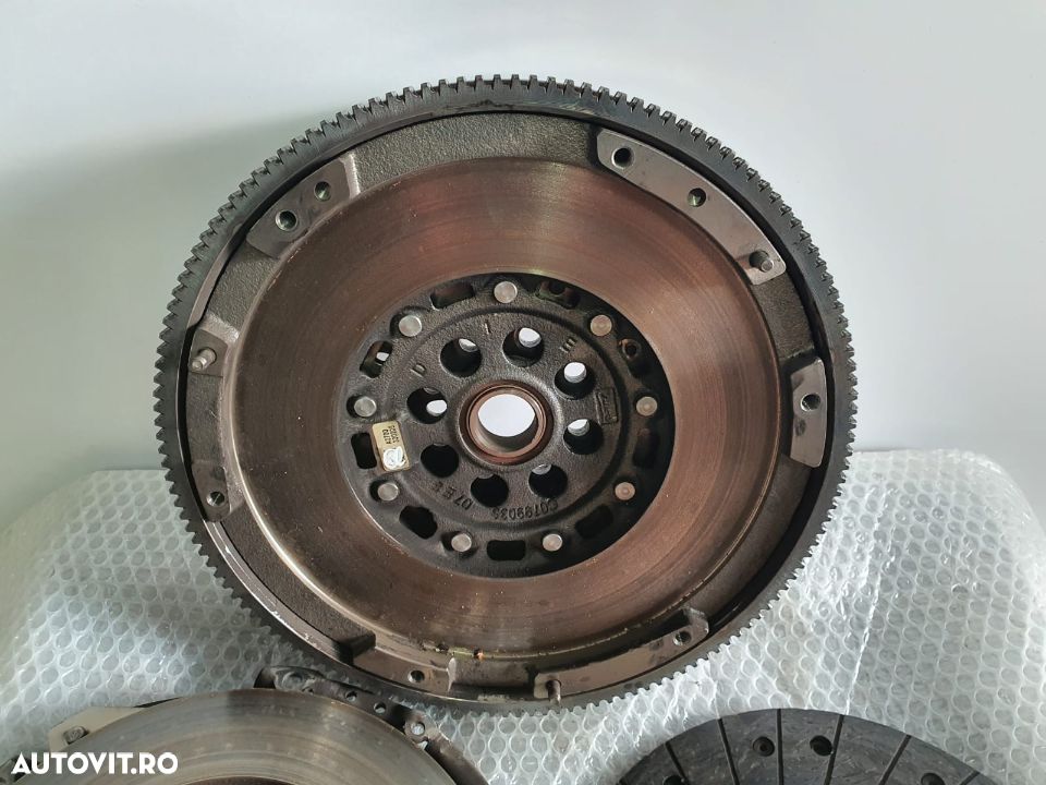 Kit Ambreiaj Volanta Masa Dubla Mercedes A/B Class W176 W246 1.6 Benzina Turbo Noua - 2
