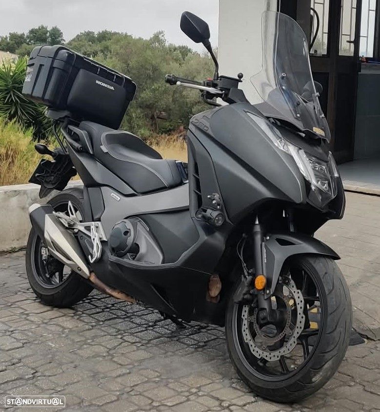 Honda Integra 750 - 7