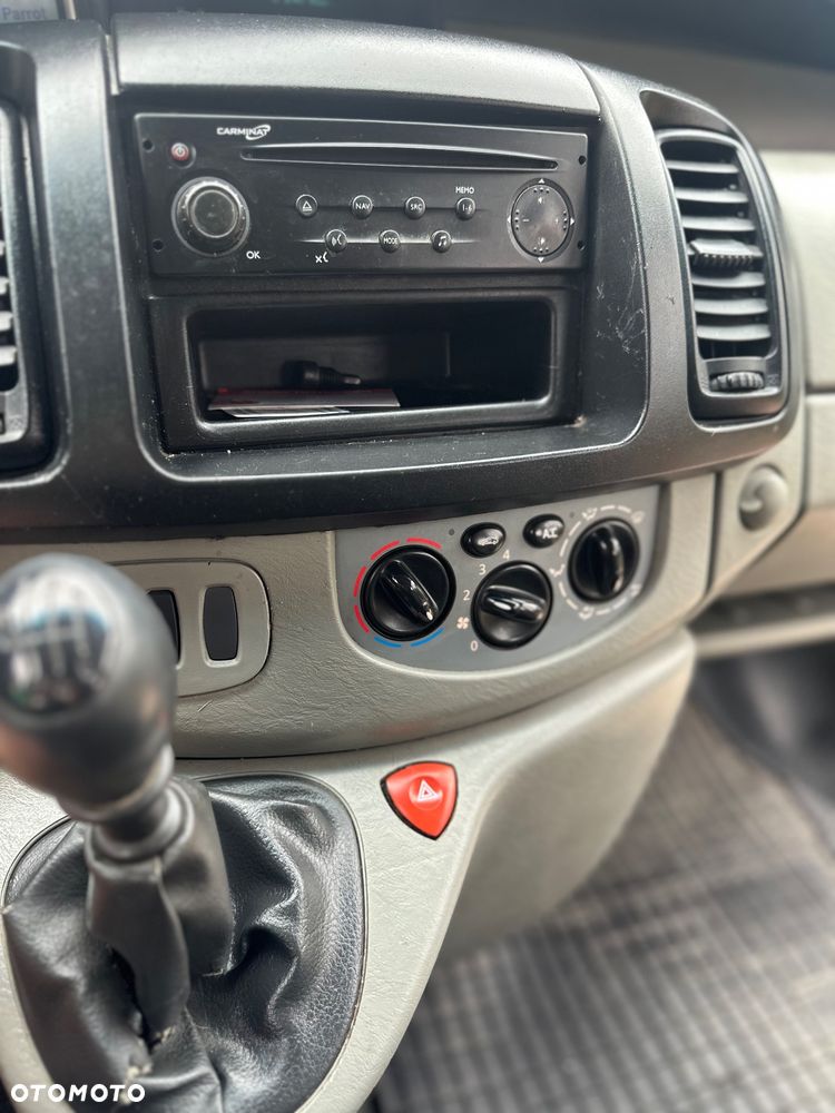 Renault Trafic - 10