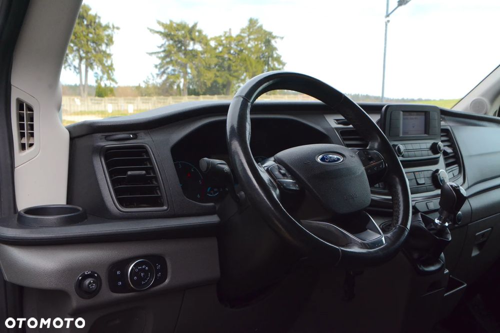 Ford Transit - 12