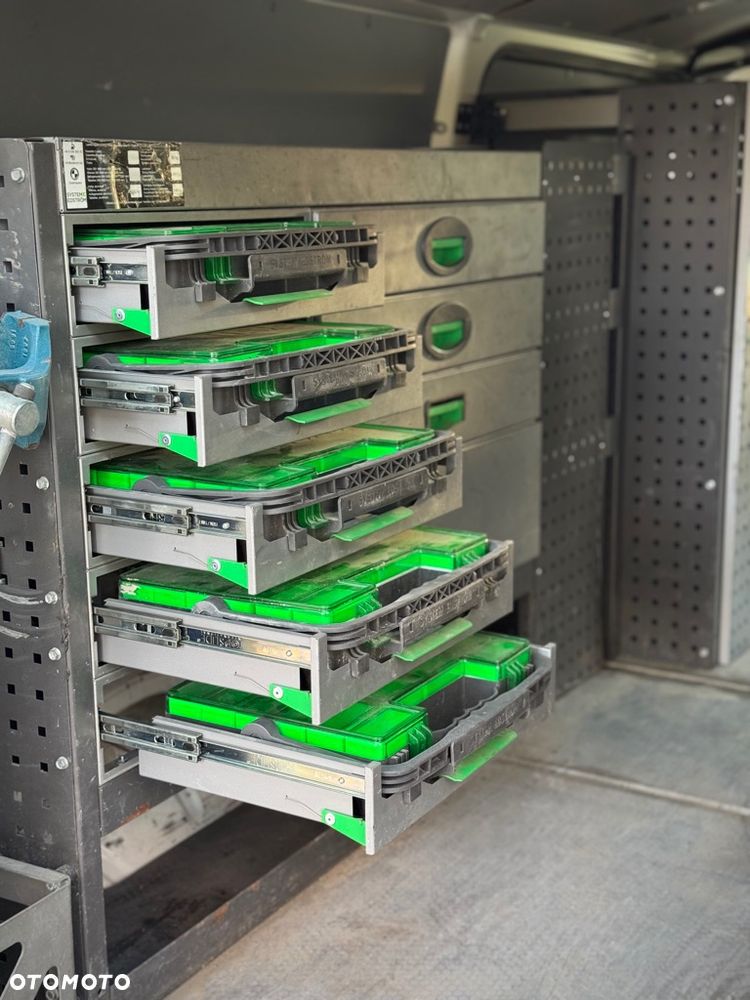 Volkswagen Transporter - 27