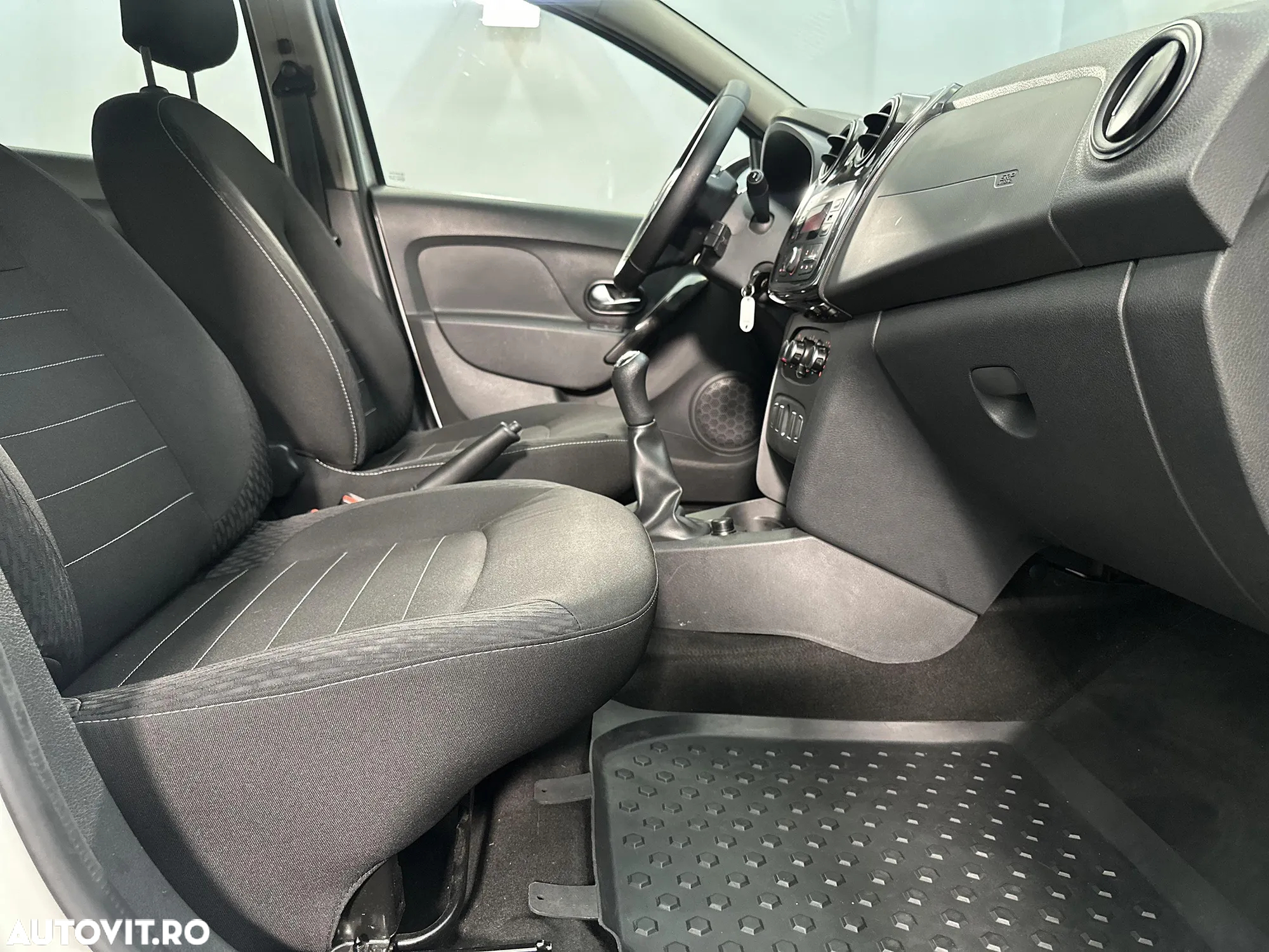 Dacia Logan - 11