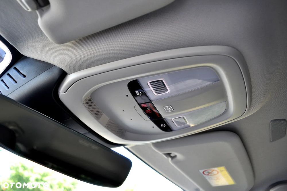 Volvo V60 B4 D Momentum Pro - 27