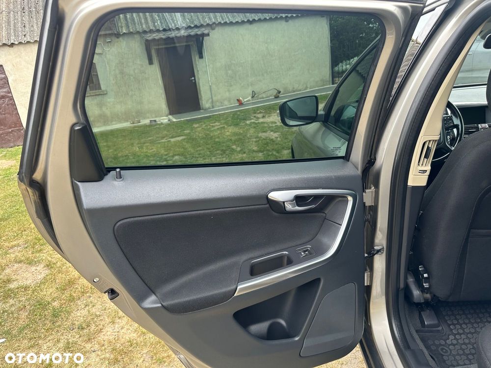 Volvo XC 60 - 24