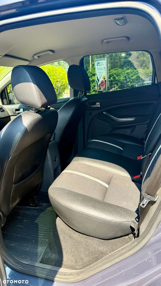 Ford Kuga 2.0 TDCi Titanium - 15