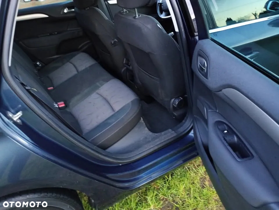 Citroën C4 1.6 HDi Attraction - 7