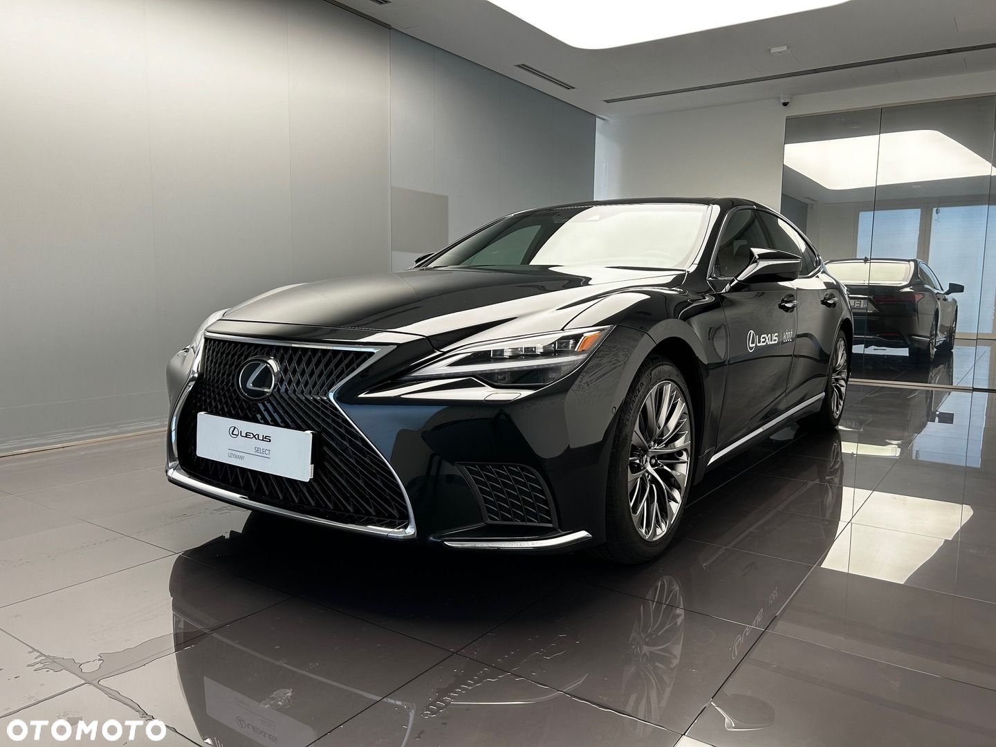 Lexus LS - 1
