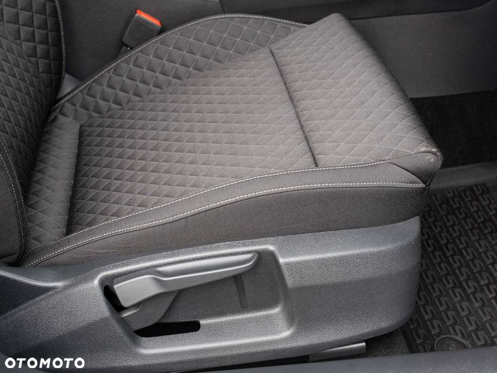 Skoda Superb 2.0 TDI Ambition DSG - 33
