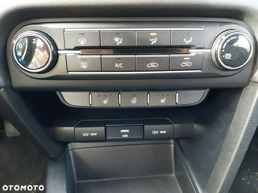 Kia Ceed - 26