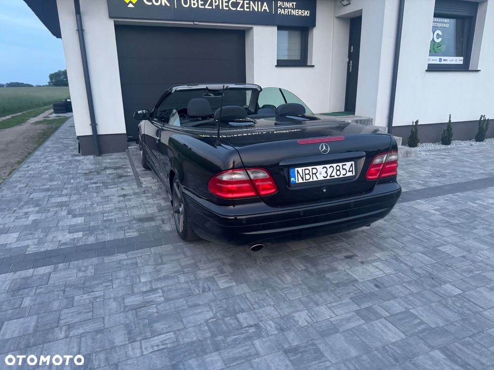 Mercedes-Benz CLK - 13