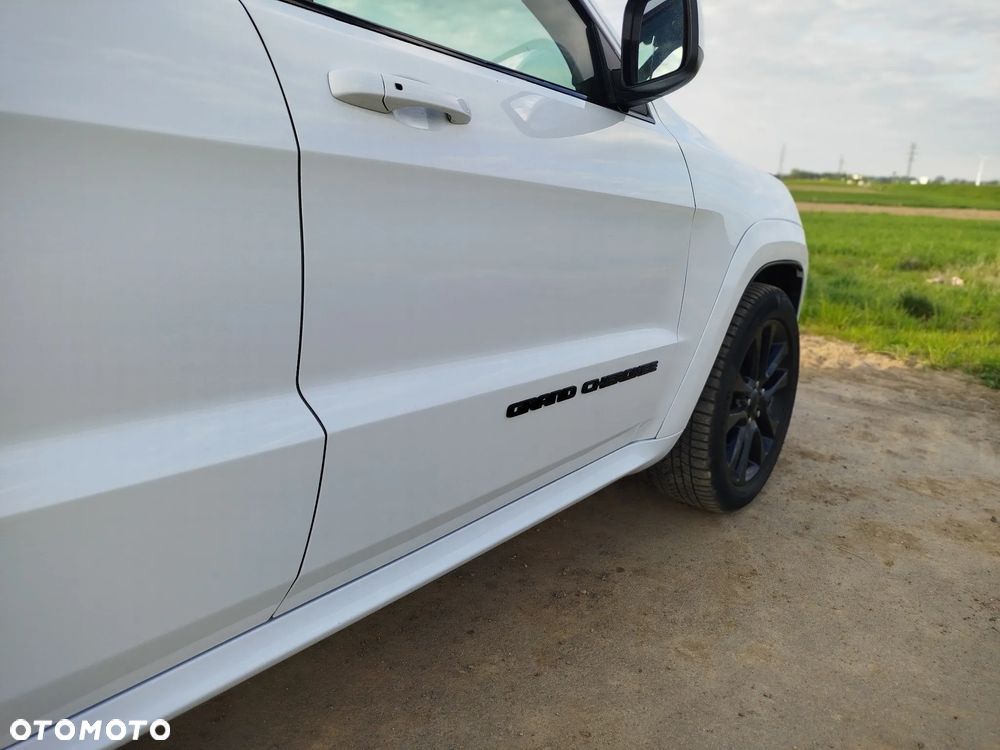 Jeep Grand Cherokee - 13