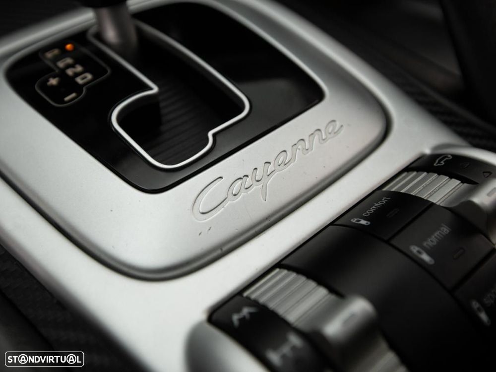 Porsche Cayenne Turbo - 23