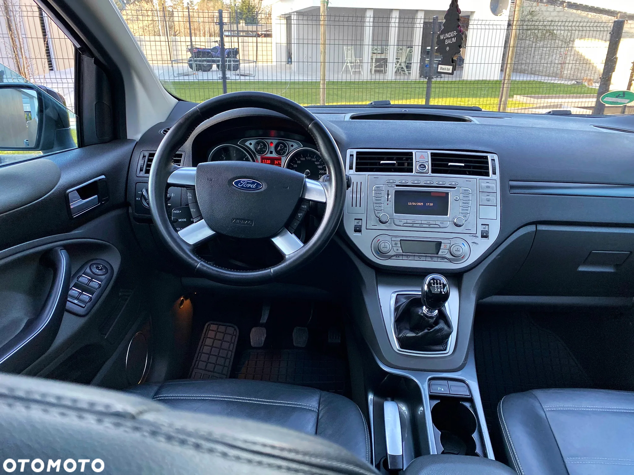 Ford Kuga 2.0 TDCi 2x4 Titanium - 16