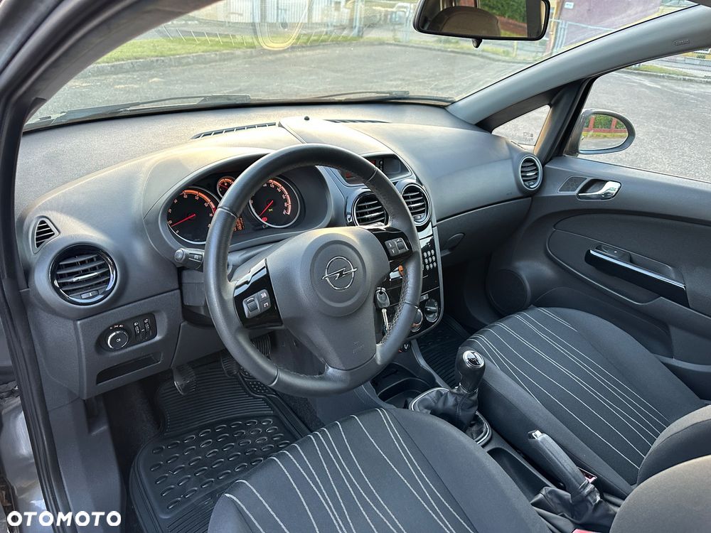 Opel Corsa 1.2 16V - 17