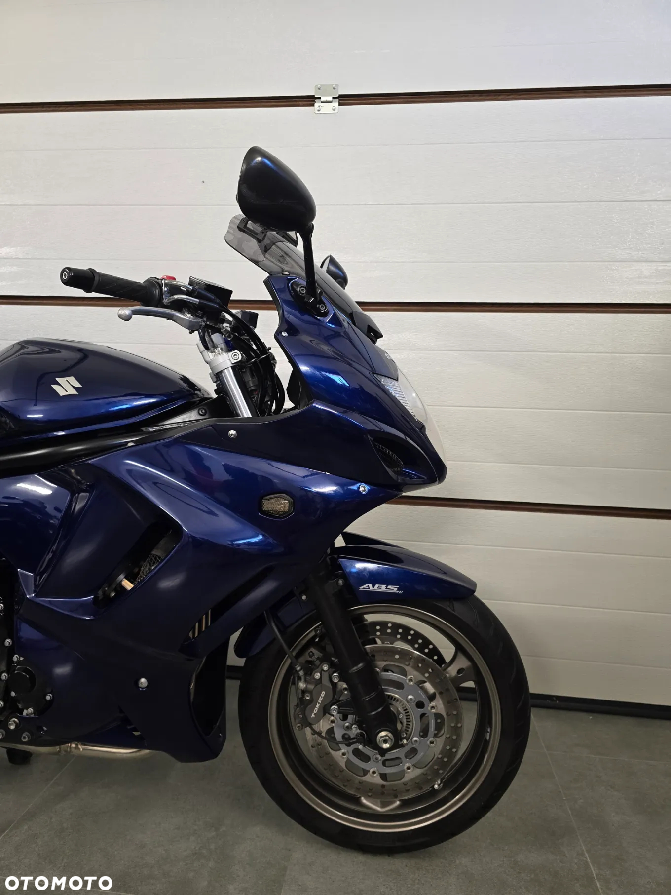 Suzuki GSX - 18