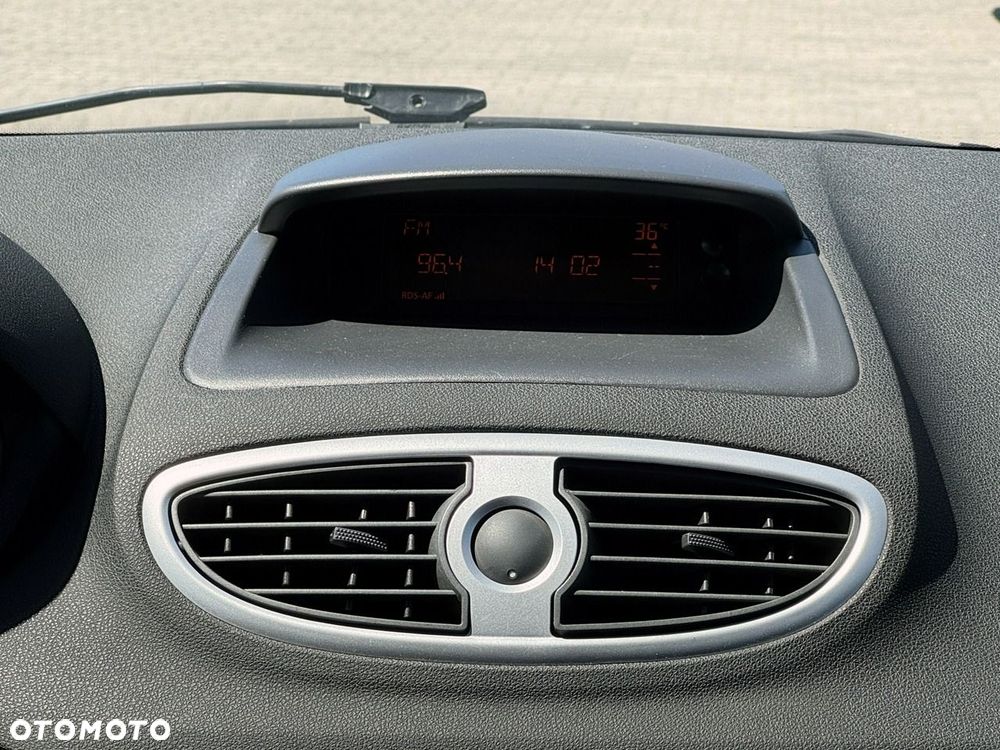 Renault Clio - 21