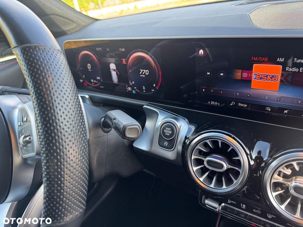 Mercedes-Benz GLB 180 d 8G-DCT AMG Line - 15