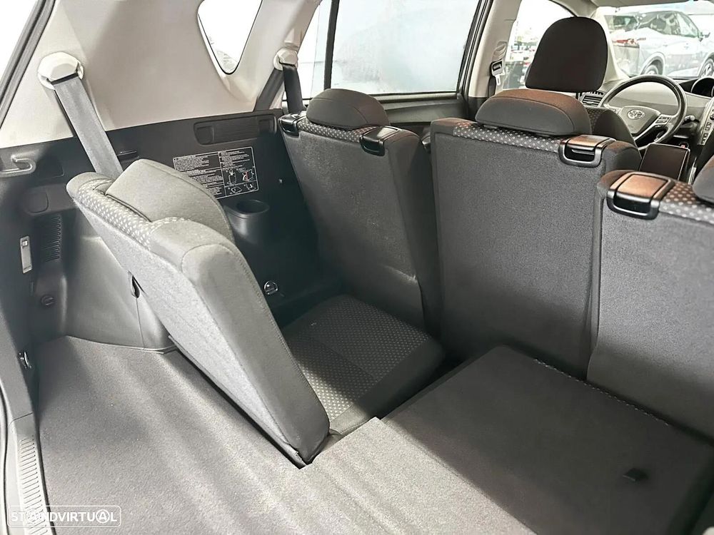 Toyota Verso 2.0 D-4D Energy - 11
