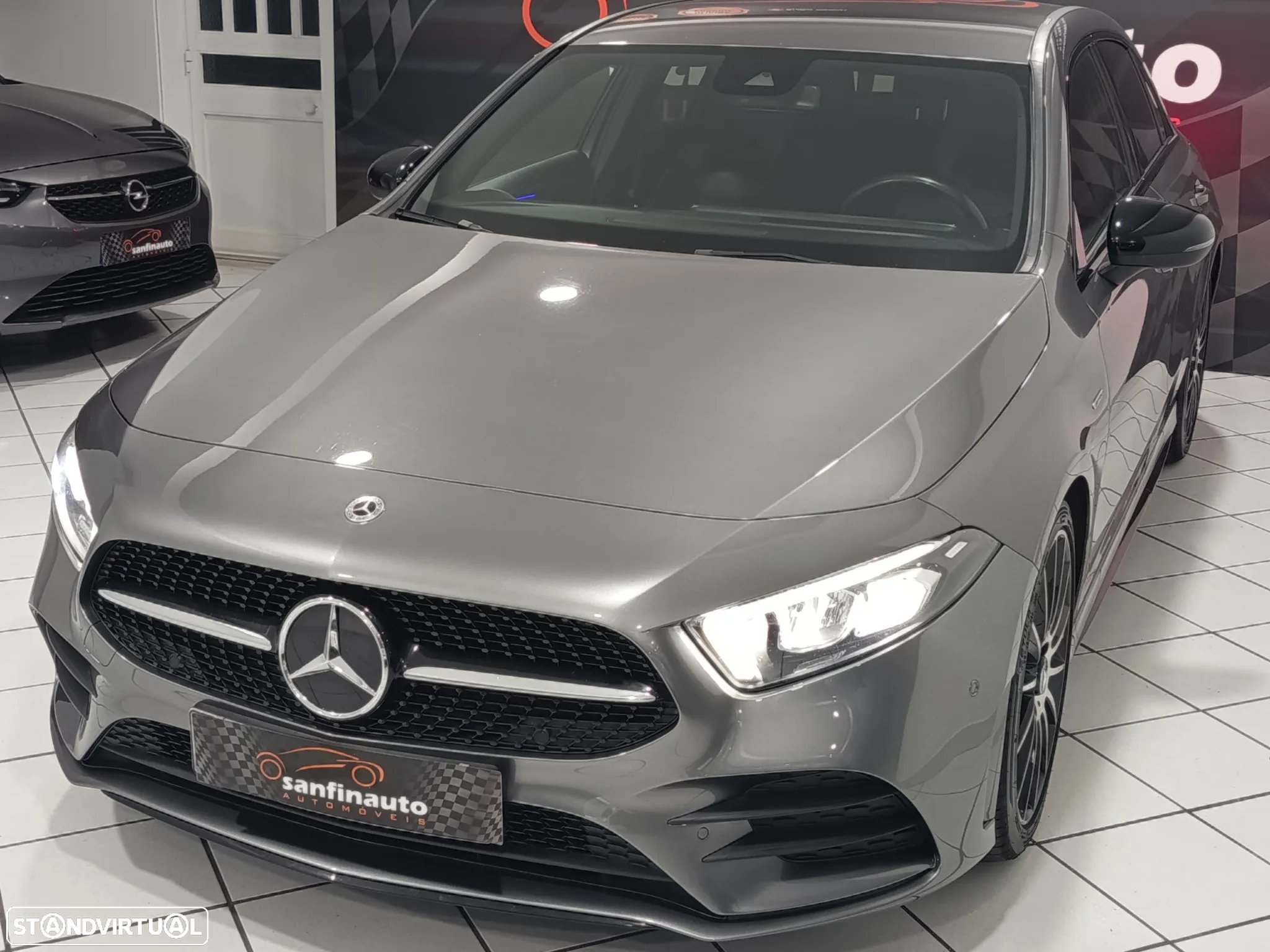Mercedes-Benz A 180 d AMG Line - 2