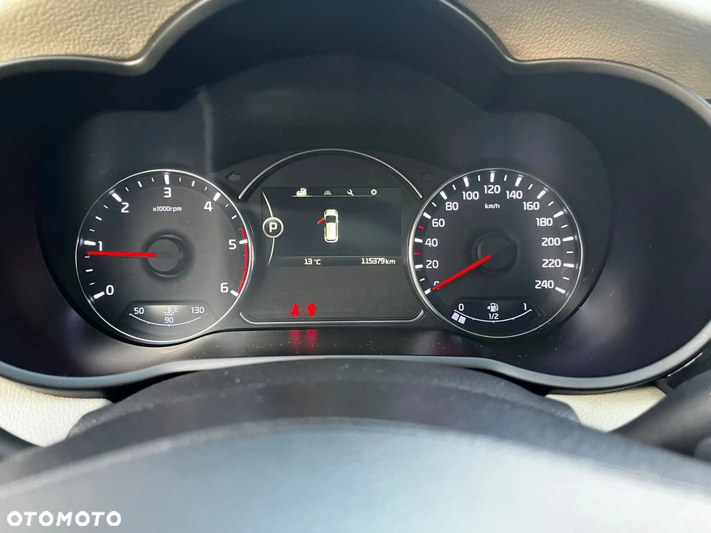 Kia Carens 1.7 CRDi L 7os - 17