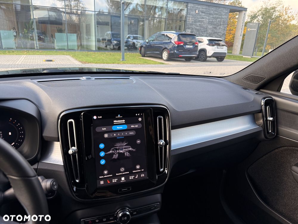 Volvo XC 40 B5 B AWD Ultimate Dark - 19