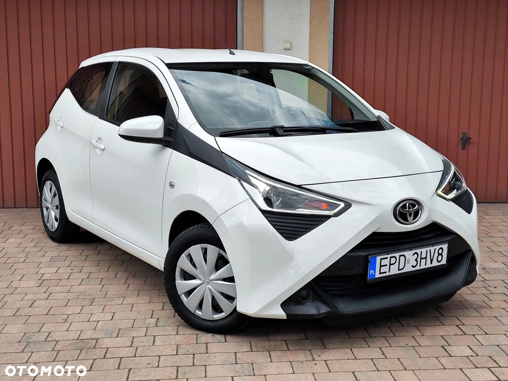 Toyota Aygo x - 12