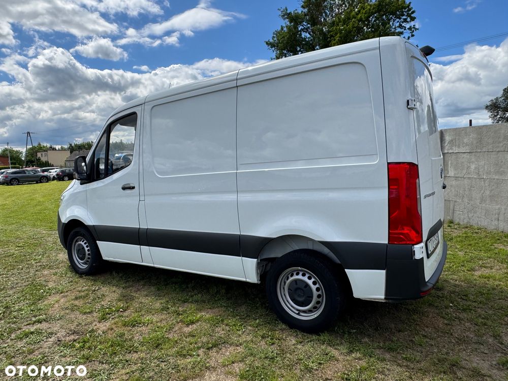 Mercedes-Benz SPRINTER 211 - 8