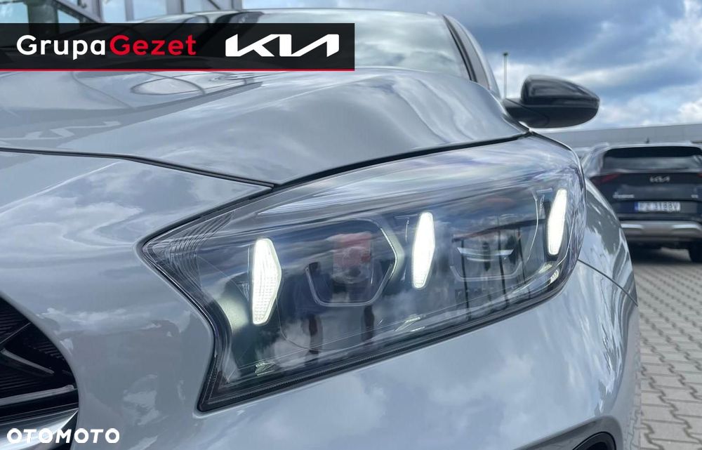 Kia XCeed - 10