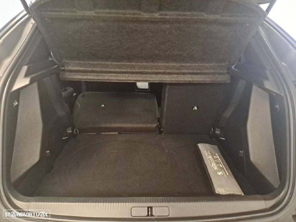 Peugeot 2008 1.2 PureTech GT EAT8 - 6