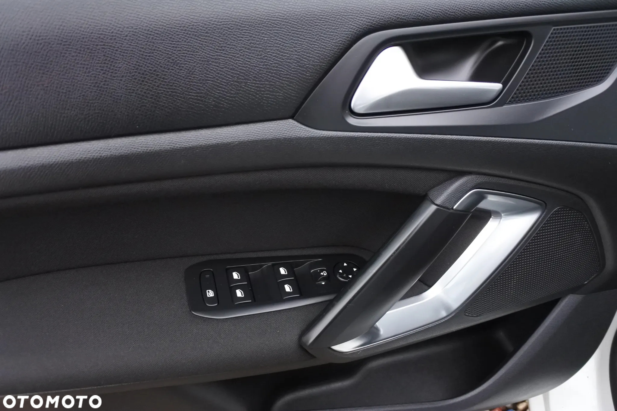Peugeot 308 PureTech 130 EAT8 Allure - 20