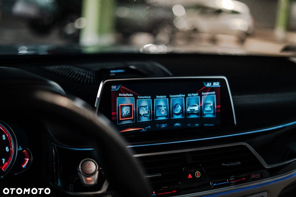 BMW Seria 7 M760Li xDrive - 8